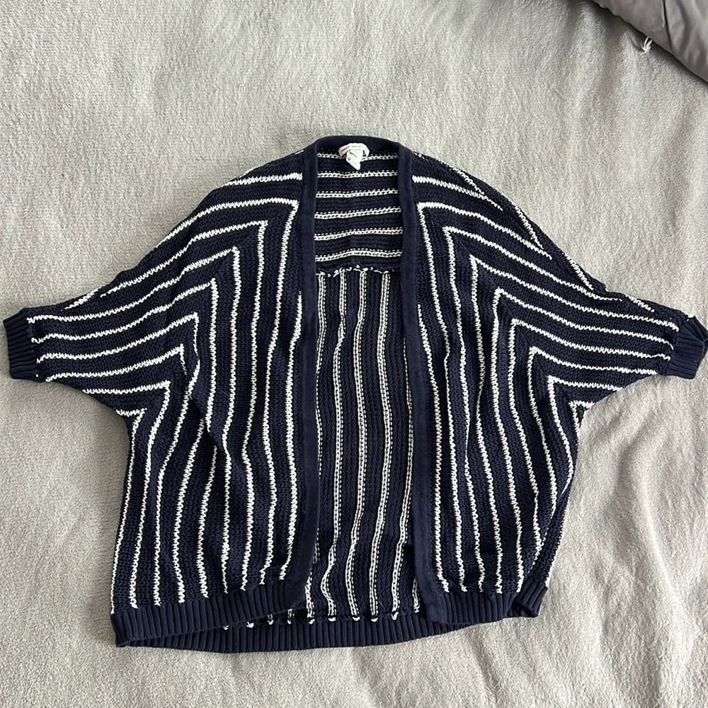 Women’s American Eagle Outfitters Short Sleeve Cardigan- cable knit: size M